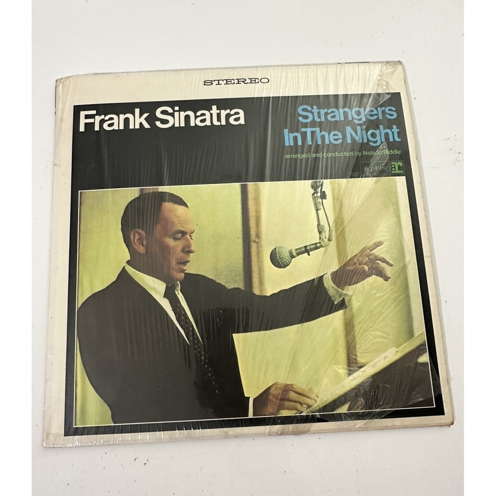 Frank Sinatra Strangers In The Night Reprise Records  F 1017 Stereo Vinyl